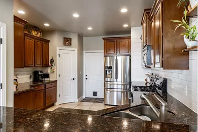 283 E Nechatel Dr S, Draper, UT 84020 - Photo 7