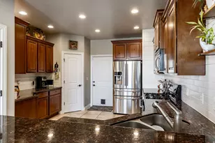 283 E Nechatel Dr S, Draper, UT 84020 - Photo 7