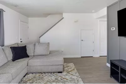 1996 N 425 W, Harrisville, UT 84414 - Photo 7