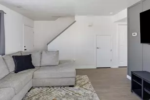 1996 N 425 W, Harrisville, UT 84414 - Photo 7