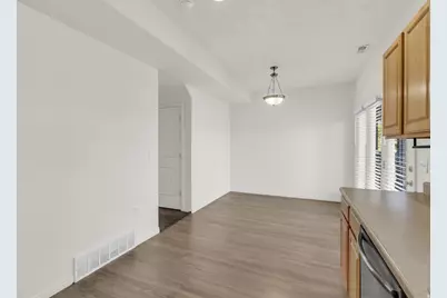 5086 W Wind Rock Ln S, Herriman, UT 84096 - Photo 9