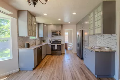 11957 S Noelle Rd E, Sandy, UT 84092 - Photo 5