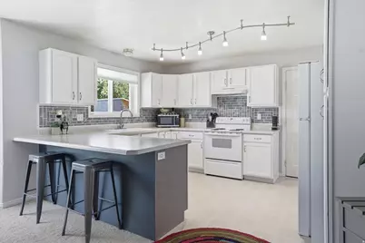 51 S 1300 E, Hyrum, UT 84319 - Photo 9