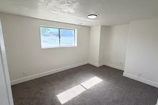 5462 S 5425 W, Kearns, UT 84118 - Photo 9