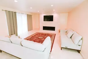 8068 S Twelve Dr, Sandy, UT 84094 - Photo 5