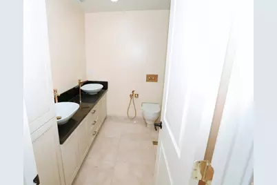 8068 S Twelve Dr, Sandy, UT 84094 - Photo 11