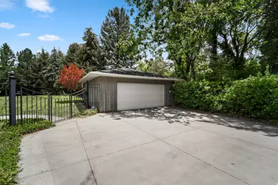 2185 E Applewood Ave S, Holladay, UT 84121 - Photo 27