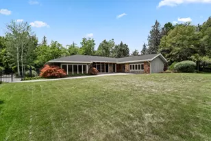 2185 E Applewood Ave S, Holladay, UT 84121 - Photo 3
