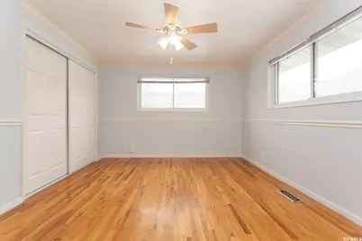 386 E 2100 S, Bountiful, UT 84010 - Photo 13