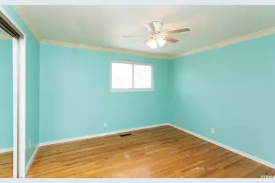 386 E 2100 S, Bountiful, UT 84010 - Photo 11