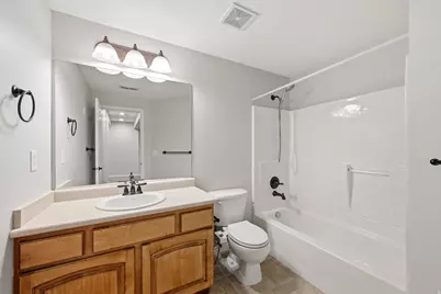 4042 W Scarsborough Ln, West Jordan, UT 84084 - Photo 25