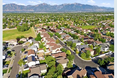 4042 W Scarsborough Ln, West Jordan, UT 84084 - Photo 39
