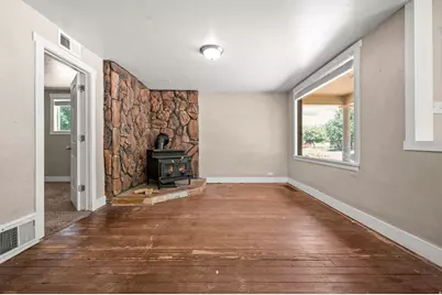 1927 S Eccles Ave E, Ogden, UT 84401 - Photo 9
