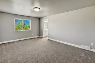 289 E 1500 N, Harrisville, UT 84404 - Photo 11