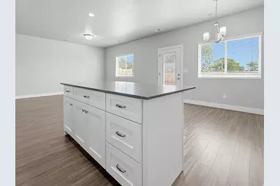289 E 1500 N, Harrisville, UT 84404 - Photo 5