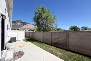 289 E 1500 N, Harrisville, UT 84404 - Photo 23
