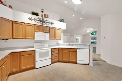 2136 W Jordan Villa Dr, West Jordan, UT 84088 - Photo 17