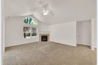 2136 W Jordan Villa Dr, West Jordan, UT 84088 - Photo 9