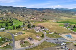 2513 S Country Club Dr, Garden City, UT 84028 - Photo 43