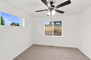 2513 S Country Club Dr, Garden City, UT 84028 - Photo 15