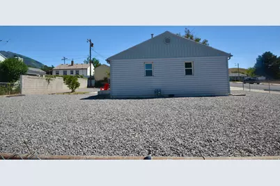 73 S Broadway St, Tooele, UT 84074 - Photo 5