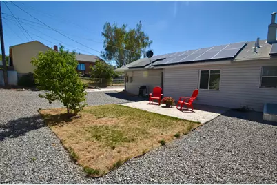 73 S Broadway St, Tooele, UT 84074 - Photo 11