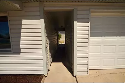73 S Broadway St, Tooele, UT 84074 - Photo 7