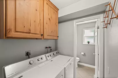 1859 E 4650 S, Holladay, UT 84117 - Photo 9