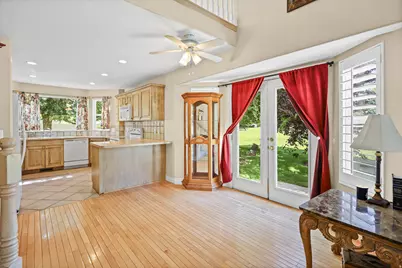 467 S 675 W, Centerville, UT 84014 - Photo 7