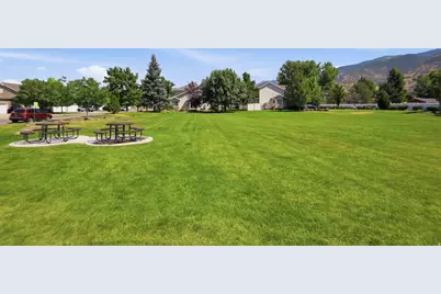 467 S 675 W, Centerville, UT 84014 - Photo 3