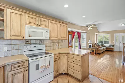 467 S 675 W, Centerville, UT 84014 - Photo 9