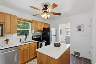 1731 S Wright Ct E, Salt Lake City, UT 84105 - Photo 9