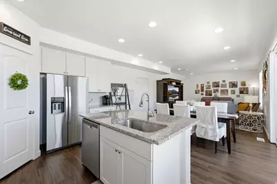 1569 E 3175 N, Layton, UT 84040 - Photo 11