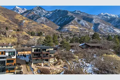 8564 S Little Willow Cir, Cottonwood Heights, UT 84121 - Photo 3