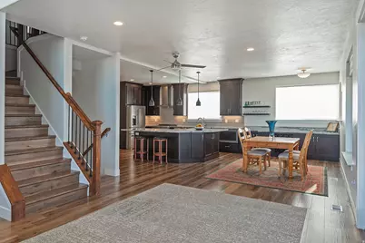 8564 S Little Willow Cir, Cottonwood Heights, UT 84121 - Photo 9