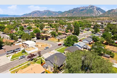 1174 Violet Dr, Sandy, UT 84094 - Photo 5