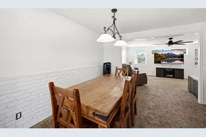 1174 Violet Dr, Sandy, UT 84094 - Photo 9