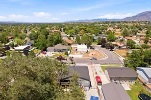 1174 Violet Dr, Sandy, UT 84094 - Photo 51