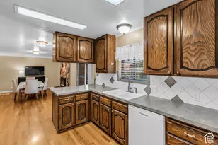 2339 N Joni Dr E, Layton, UT 84040 - Photo 15