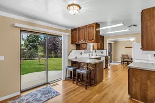 2339 N Joni Dr E, Layton, UT 84040 - Photo 7