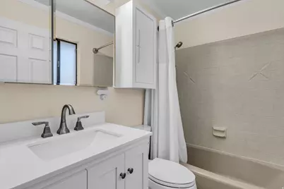 2339 N Joni Dr E, Layton, UT 84040 - Photo 13