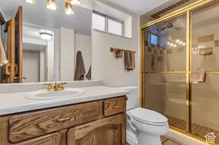 2339 N Joni Dr E, Layton, UT 84040 - Photo 19
