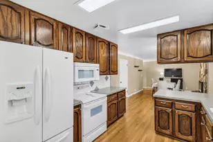 2339 N Joni Dr E, Layton, UT 84040 - Photo 11