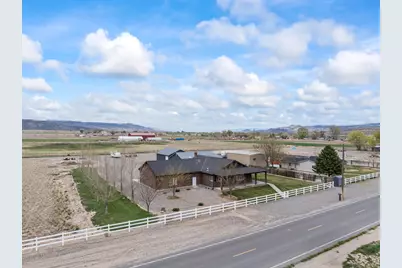 1165 E Austin Dr, Elsinore, UT 84724 - Photo 11