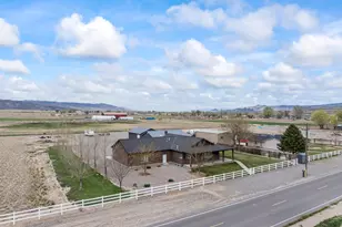 1165 E Austin Dr, Elsinore, UT 84724 - Photo 11