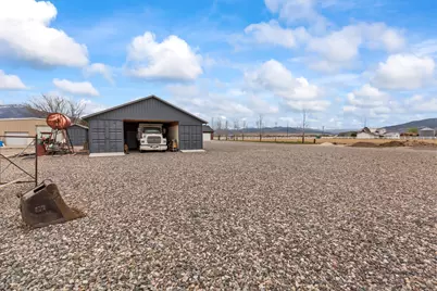 1165 E Austin Dr, Elsinore, UT 84724 - Photo 27