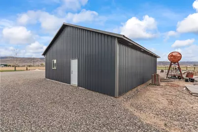 1165 E Austin Dr, Elsinore, UT 84724 - Photo 31