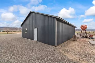 1165 E Austin Dr, Elsinore, UT 84724 - Photo 31