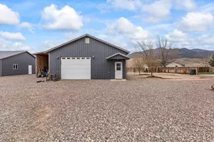 1165 E Austin Dr, Elsinore, UT 84724 - Photo 23