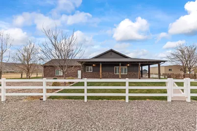 1165 E Austin Dr, Elsinore, UT 84724 - Photo 13